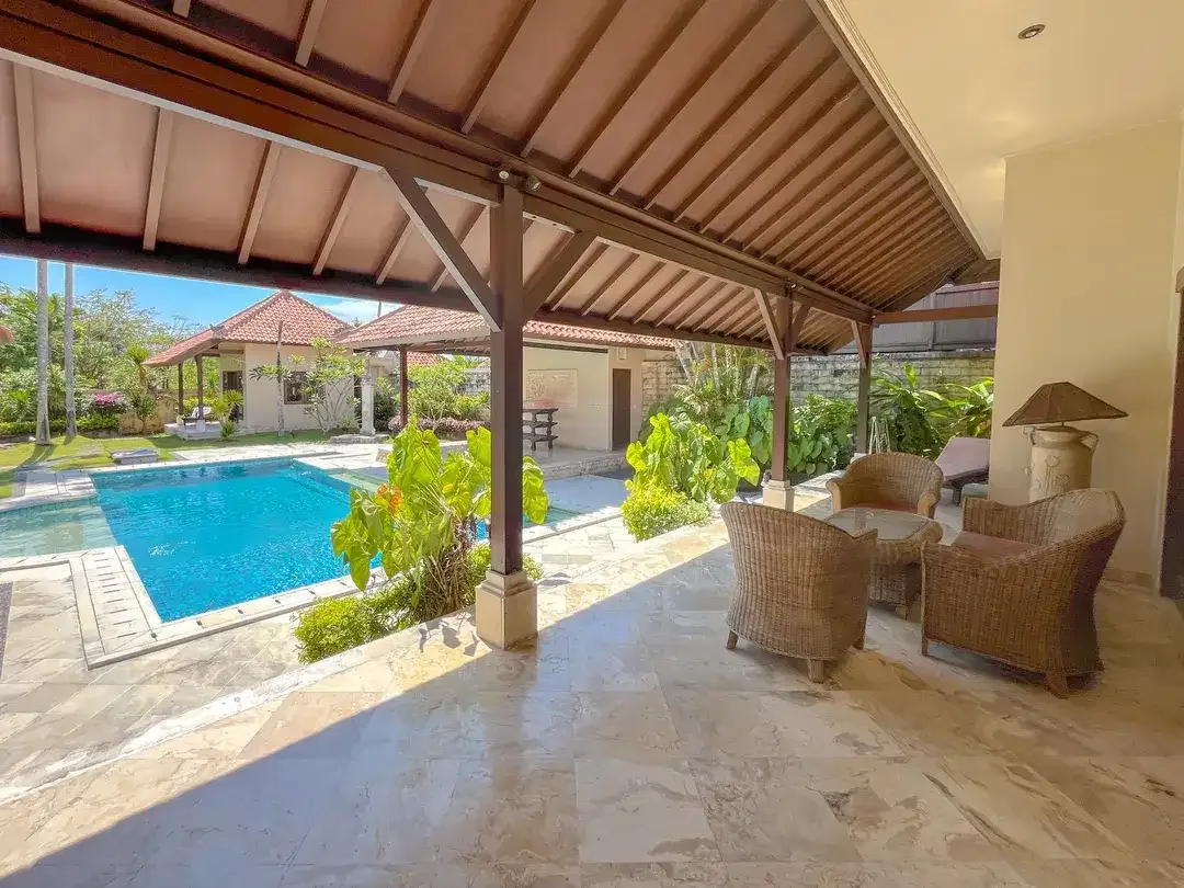 Villa 5 Kamar Tidur Bergaya Modern Balinese yang Menawan di Nusa Dua - Image 6 of 10