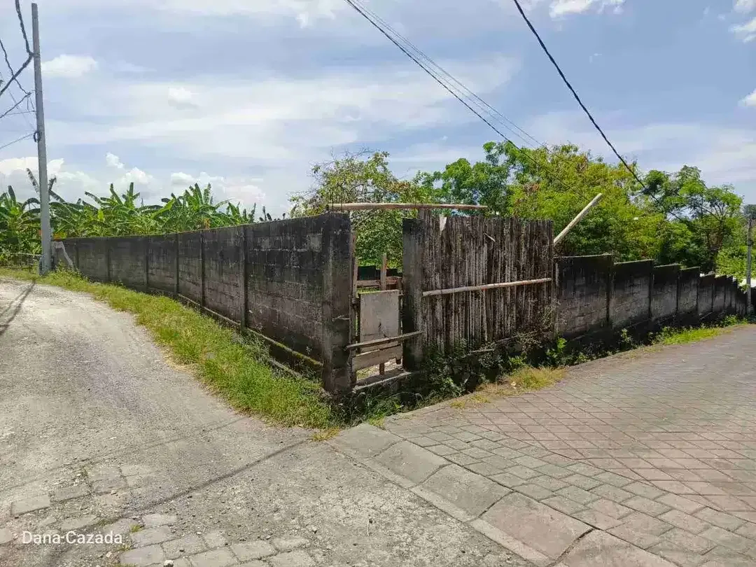 Tanah bagus sangat langka berada di lingkungan villa, cocok untuk bangun villa komersil - Image 7 of 8