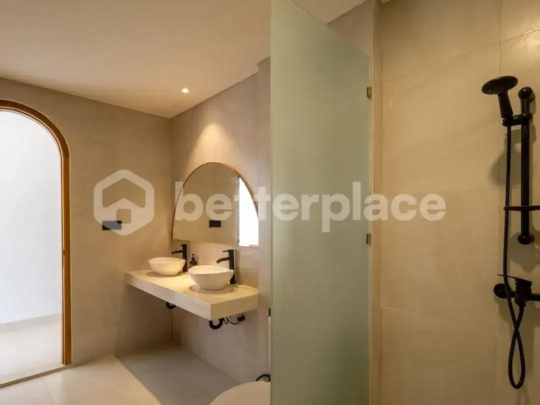 Elegant & Spacious Leasehold Villa in Pecatu – Prime Pink Zone Investment - Image 6 of 10