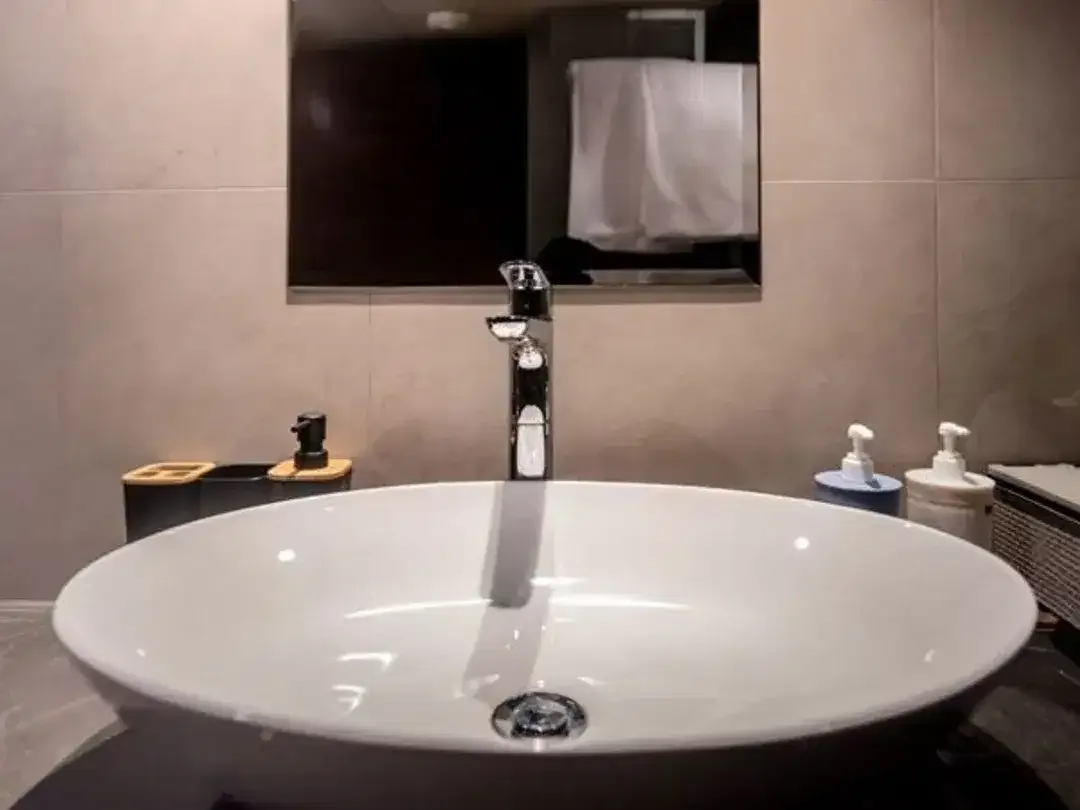 [AMR-196.PLG]  For Monthly Rent Luxury 1BR Apartment Retreat in Nusa Dua - Bali - Image 5 of 10