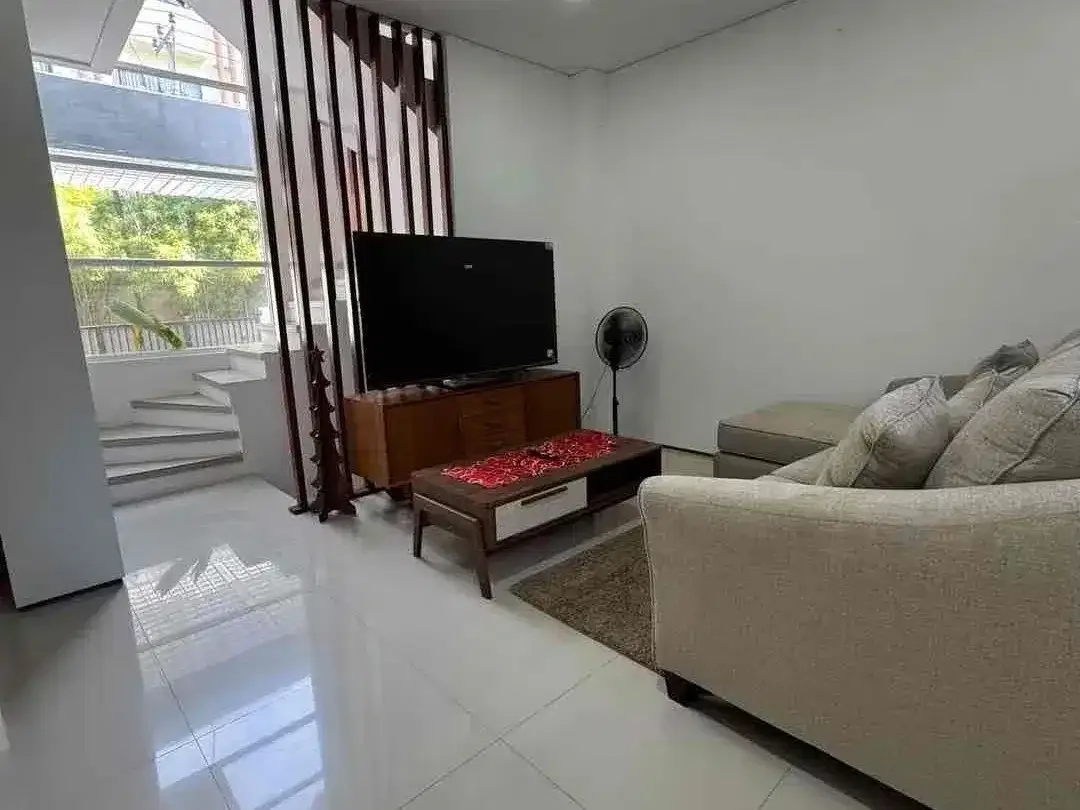 Rumah modern minimalis  iman bonjol dekat JB scoul dan kuta - Image 2 of 10