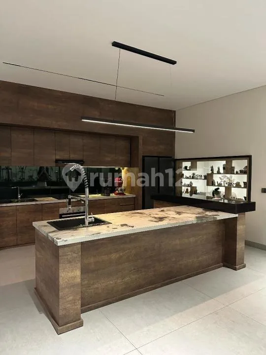 Direct Owner - Rumah Mewah Full Furnished - Pool, Gym, Billiard - Image 3 of 4