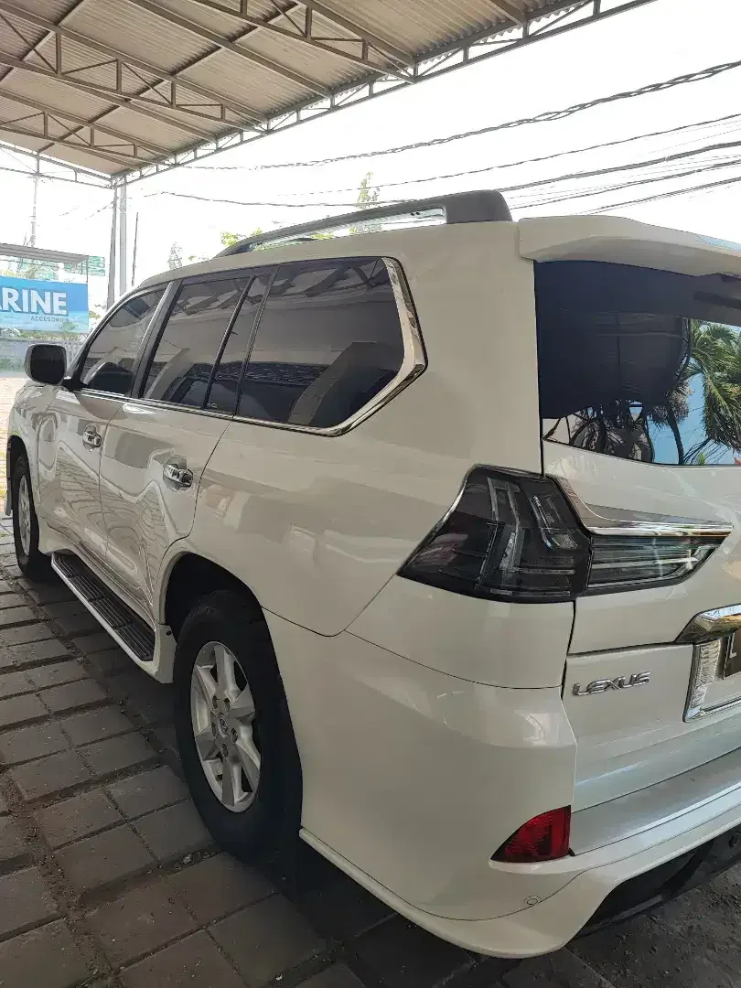 Lexus LX570 2008 bagus - Image 3 of 7