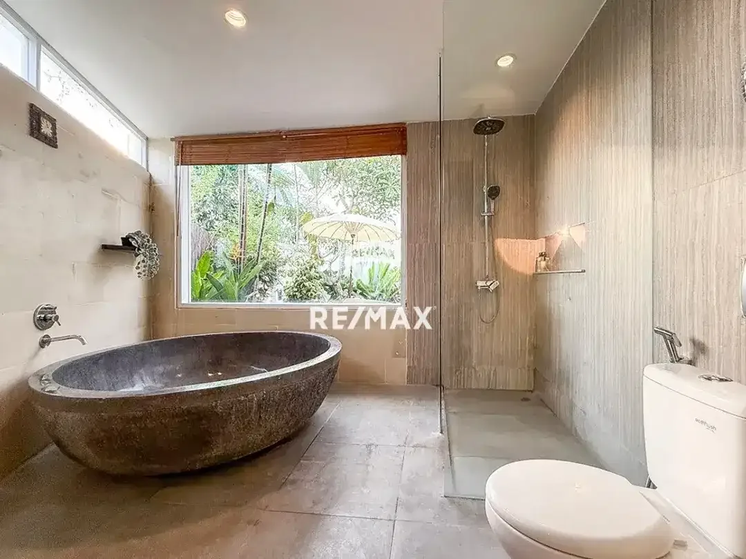 Dijual Villa Dekat Pantai Berawa Dan Finns & Beach Club Di Canggu, Bali - Image 7 of 10