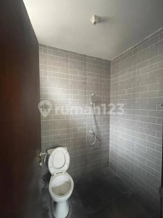 Rumah 2 Unit Sebelahan di Taman Jimbaran, Kuta Selatan - Image 3 of 4