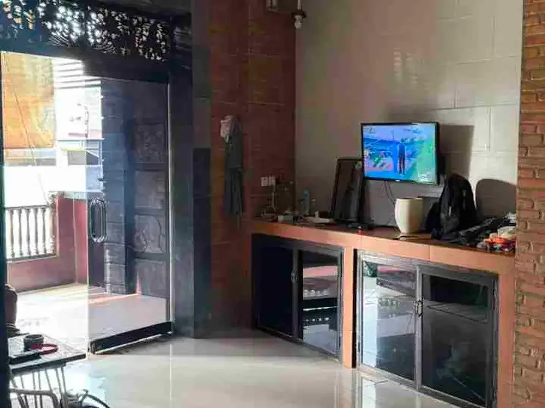 RUMAH SECOND LANTAI II DALUNG PERMAI UNTUK DIJUAL - Image 3 of 10