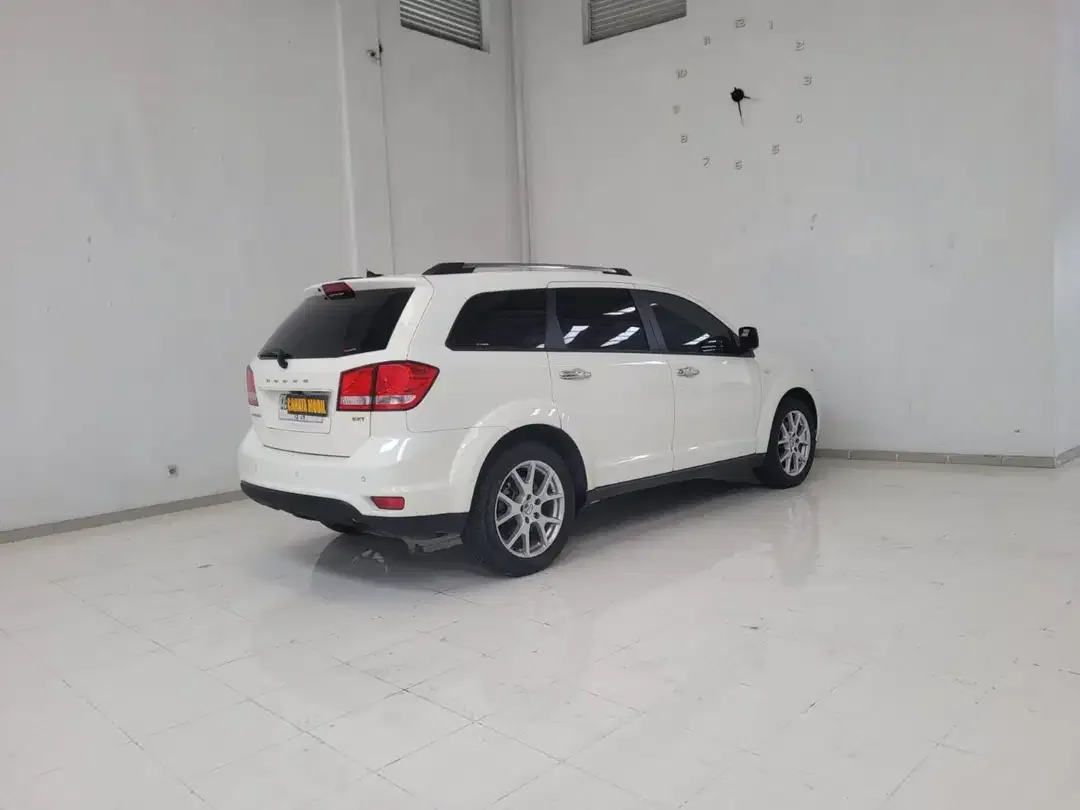 Dodge Journey SXT 2015 - Image 5 of 10