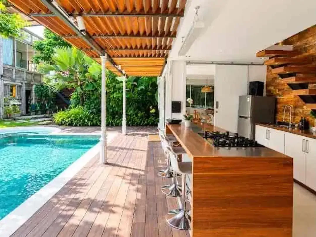 Gorgeous villa 4 Are 3 Bedroom in the heart of Canggu Fully Furnished maintenance included - Image 10 of 10