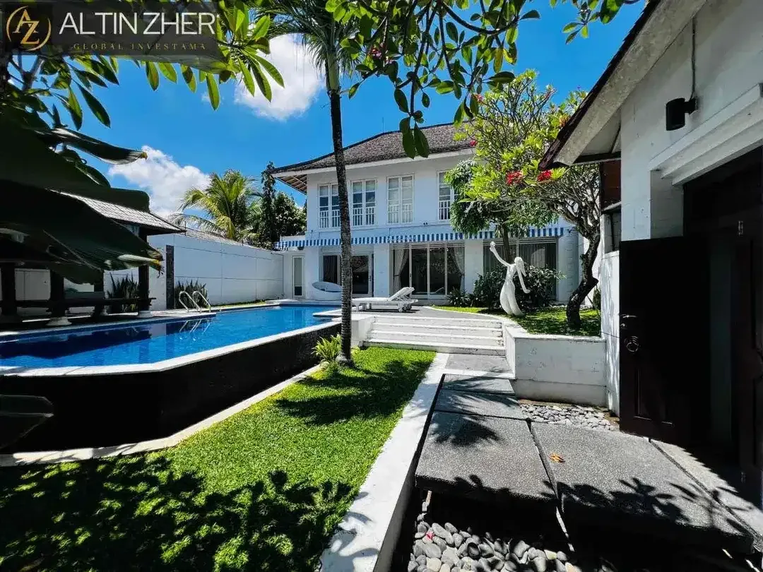 For sale villa Mediteranian full furnished lokasi bumbak umalas - Image 1 of 10
