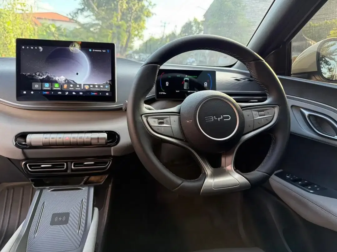 BYD ATTO 1 PREMIUM - Image 10 of 10