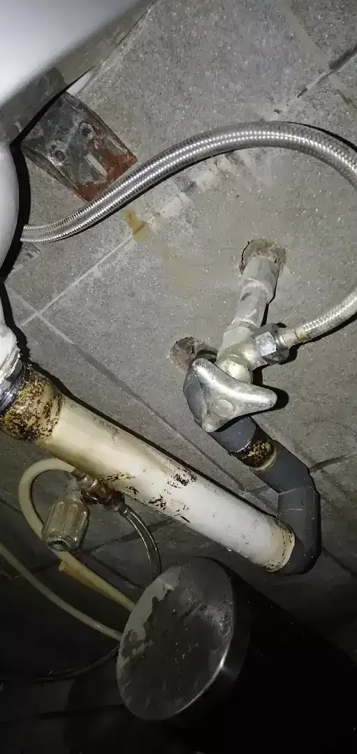 Tukang pompa air, listrik, tandon, kloset, water heater, kran,dll - Image 1 of 3