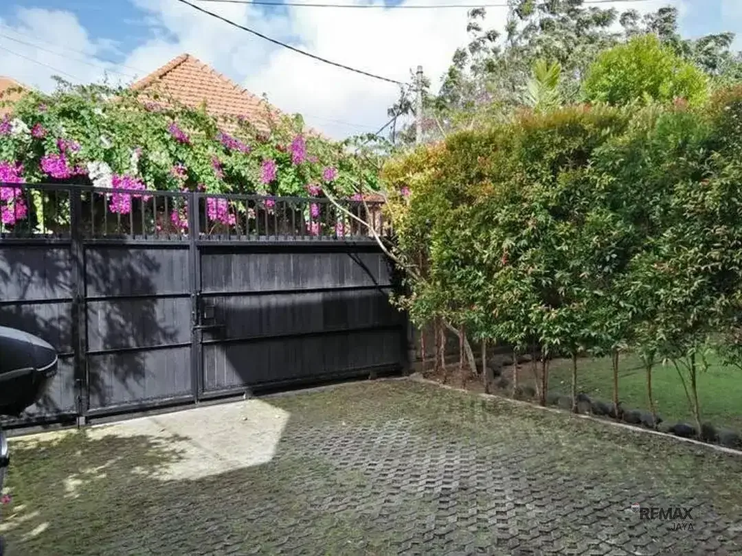 Rumah Lokasi Strategis dekat dengan Pantai Disewakan, di Ungasan - Image 1 of 10