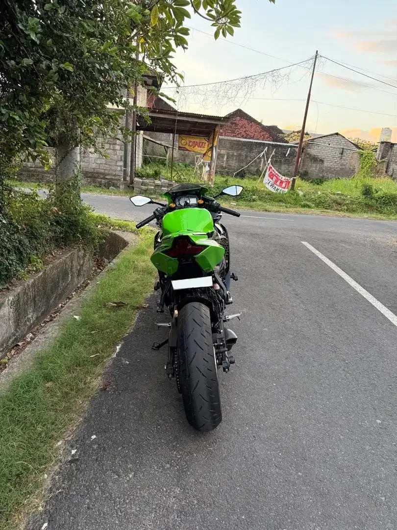 Kawasaki Ninja ZX-25R ABS KRT 2020 akhir. Low km, pribadi & terawat - Image 6 of 7