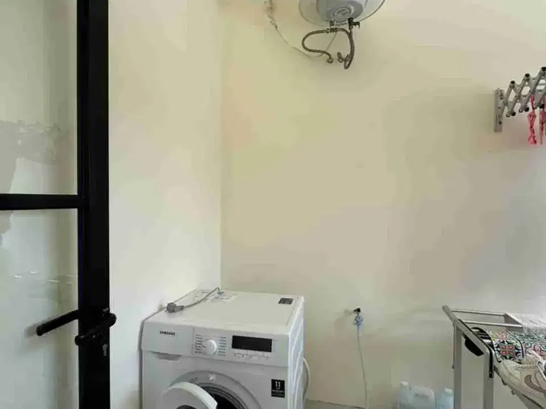 RUMAH READY UNIT  3 KAMAR TIDUR DEKAT SANUR & RENON FULLY FURNISHED - Image 7 of 9