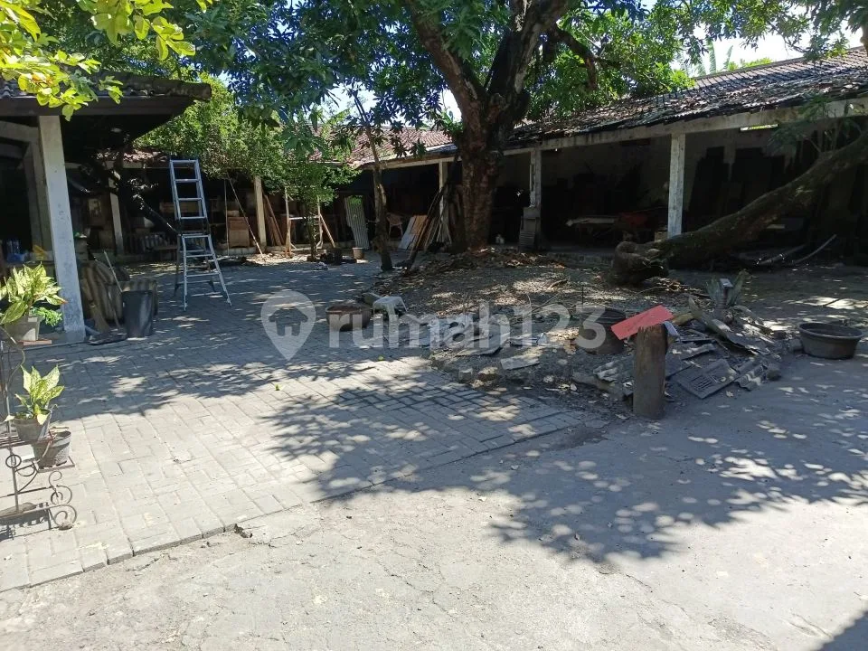 Langka! Jual Dibawah Njop Tanah Bonus Bangunan Pinggir Bypass - Image 2 of 4