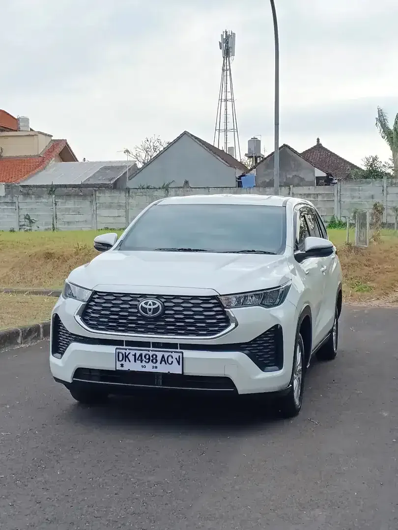 INNOVA ZENIX HYBRID KM 8 RB ASLI BALI SEPERTI BARU - Image 1 of 10