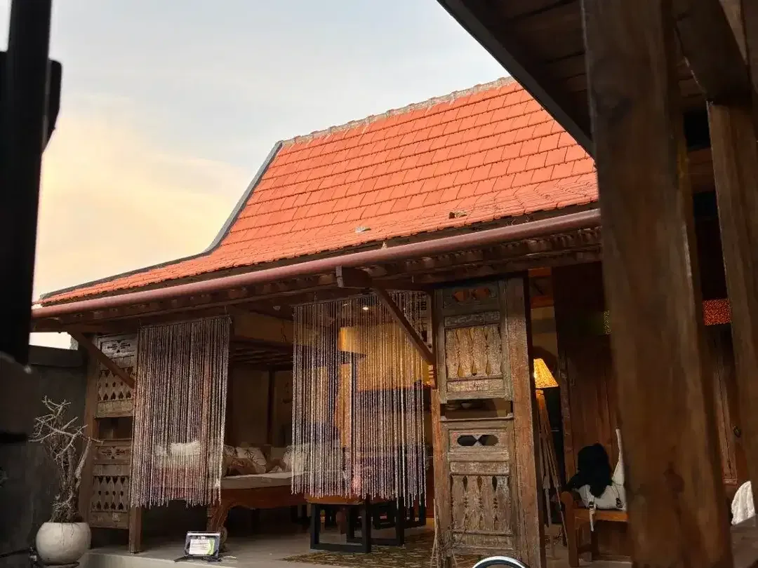 For Sale/Lease Charming Javanese Joglo Style Villa in Kampial, Nusa Dua. - Image 6 of 10