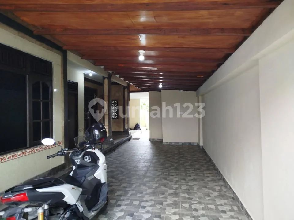 Rumah 4Br Siap Huni bisa Kantor Ketewel Gianyar, Bali - Image 3 of 4
