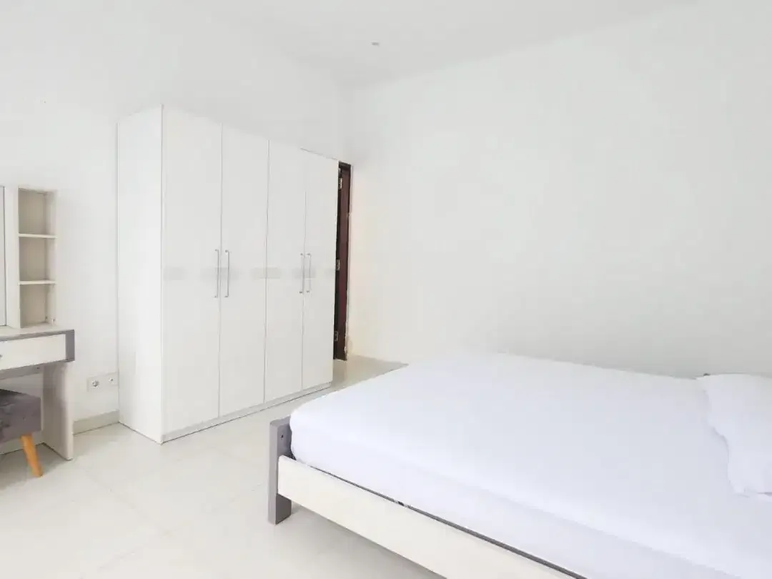 Villa disewakan berlokasi di area premium Berawa-Canggu. - Image 2 of 9