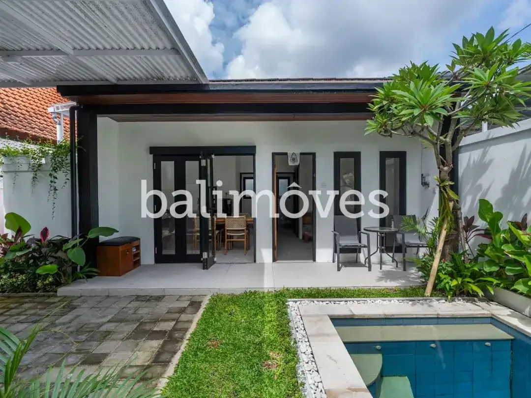 Vila Indah Dua Kamar Tidur di Sanur - Image 5 of 10