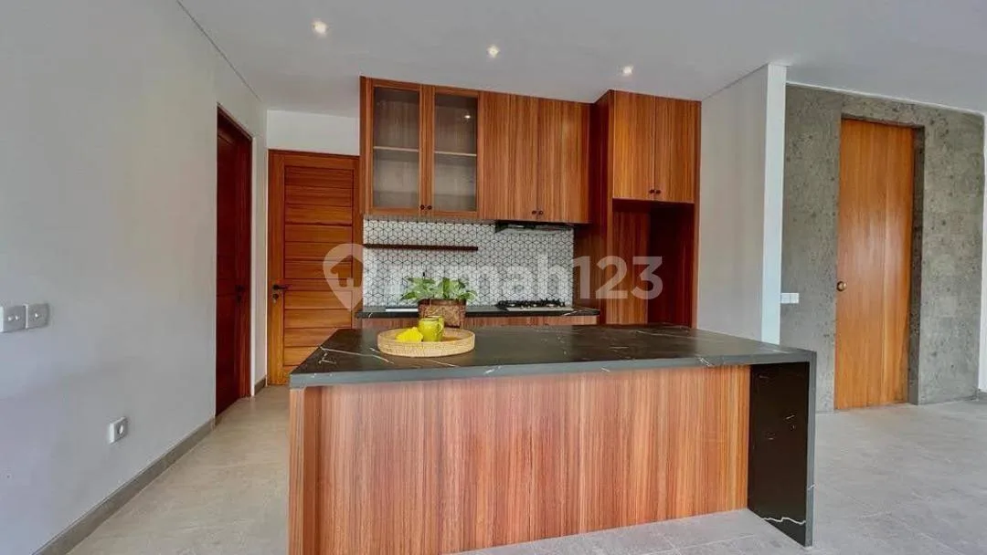 Villa 2,5 Lantai Furnish Pool Siap Huni Strategis di Jimbaran - Image 4 of 4