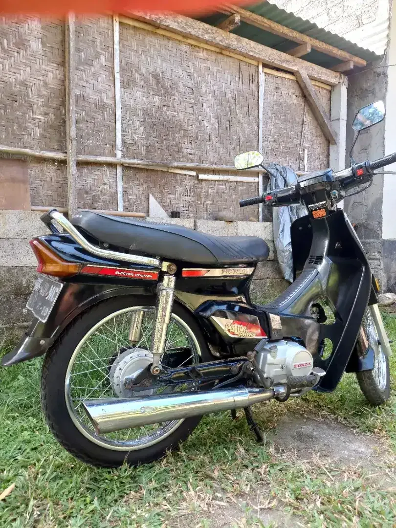 Astrea Prima 1990 - Image 4 of 8