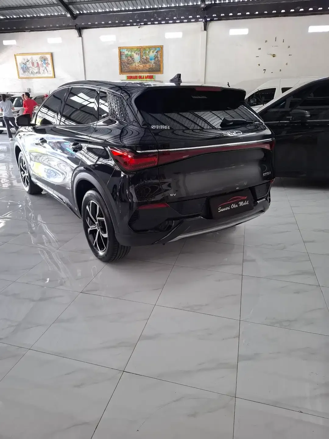BYD atto 3 hitam - Image 5 of 8