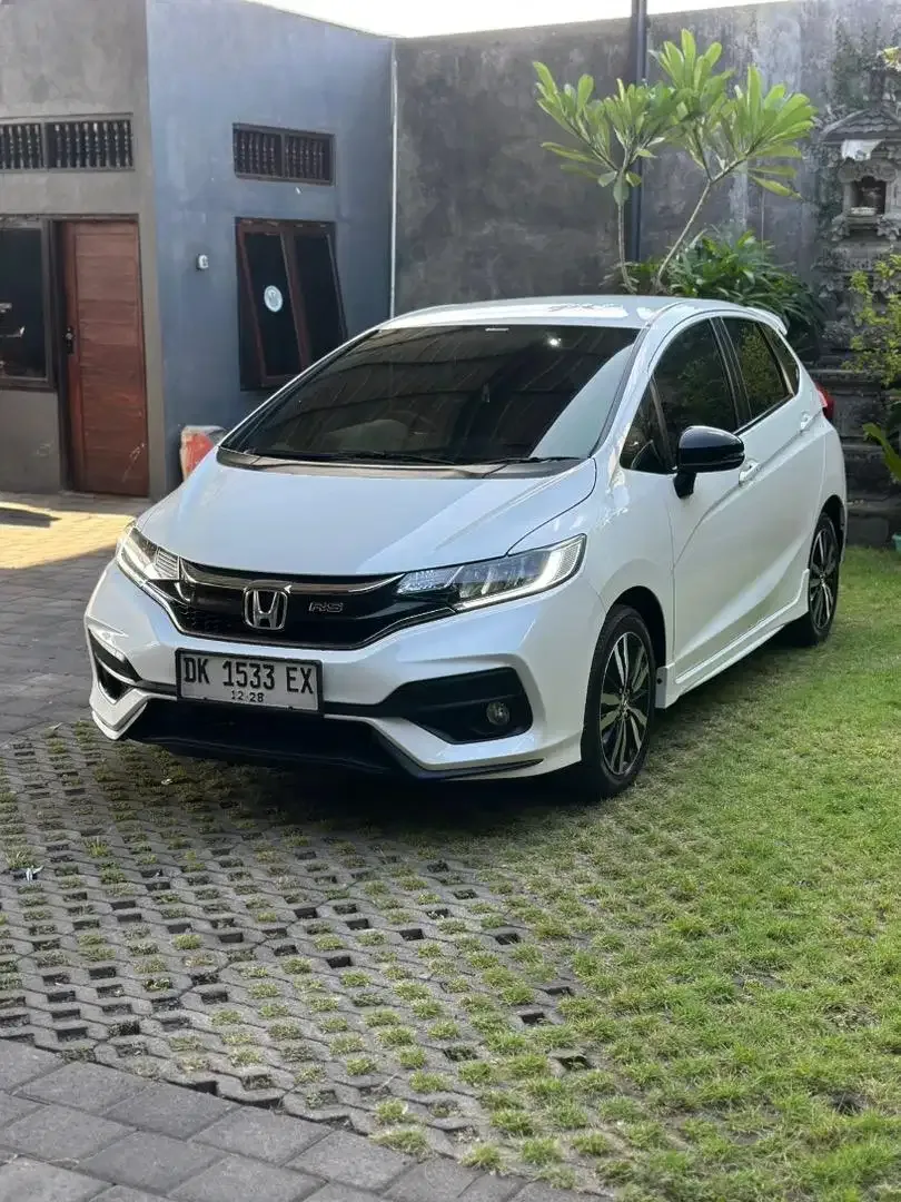 JAZZ RS 2018 MANUAL ASLI BALI LOW KM ISTIMEWA SIAP PAKAI - Image 2 of 10