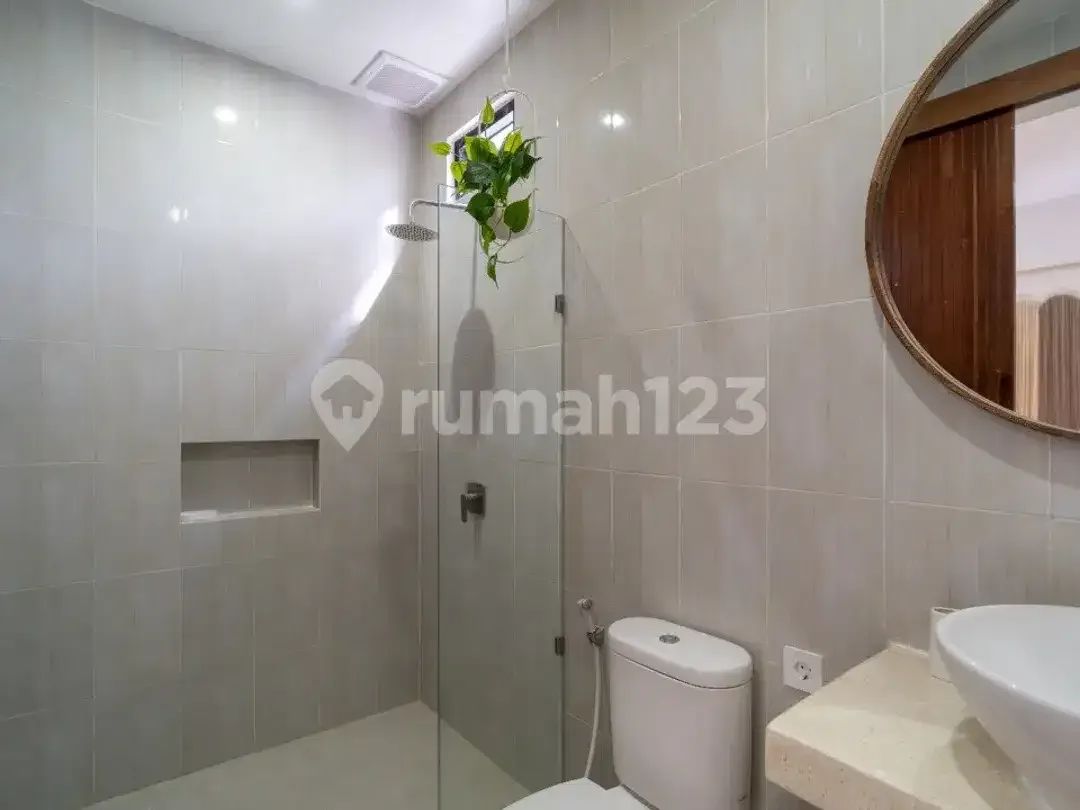 Beatifully Decorated Villa Available For Sale - Image 6 of 8