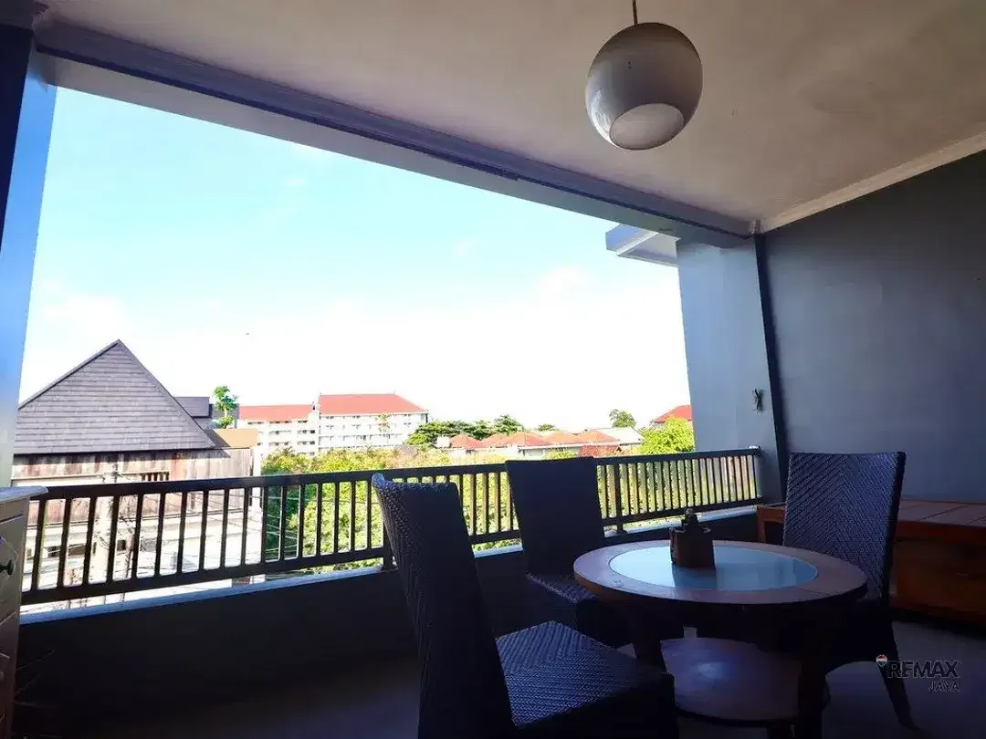 Villa 5 Kamar Tidur dengan Rooftop Dijual di Seminyak, Badung - Image 8 of 9