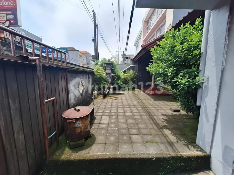 Rumah Strategis Cocok untuk Usaha di Jalan Utama Monang Maning - Image 3 of 4