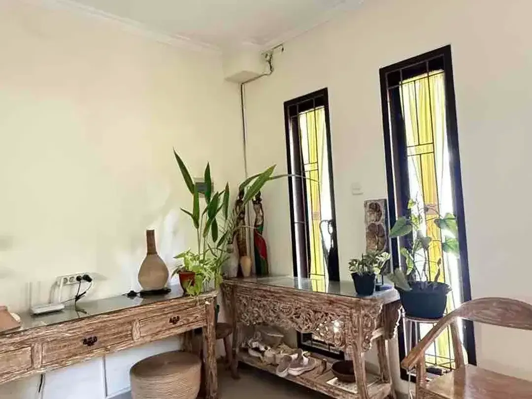 DIJUAL RUMAH FULL FURNISHED – ONE GATE SYSTEM DI UNGASAN, KUTA SELATAN, BALI - Image 4 of 10
