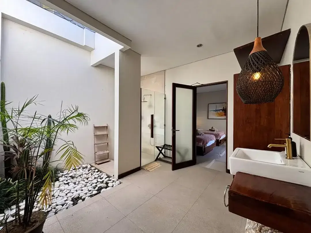 2BR VILLA IN A GATED CLUSTER BUMBAK UMALAS - Image 8 of 10