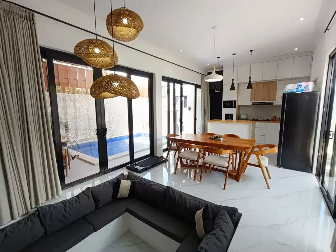 Vila Baru Fully Furnished Walking Distance ke Pantai Saba, Gianyar - Image 5 of 10
