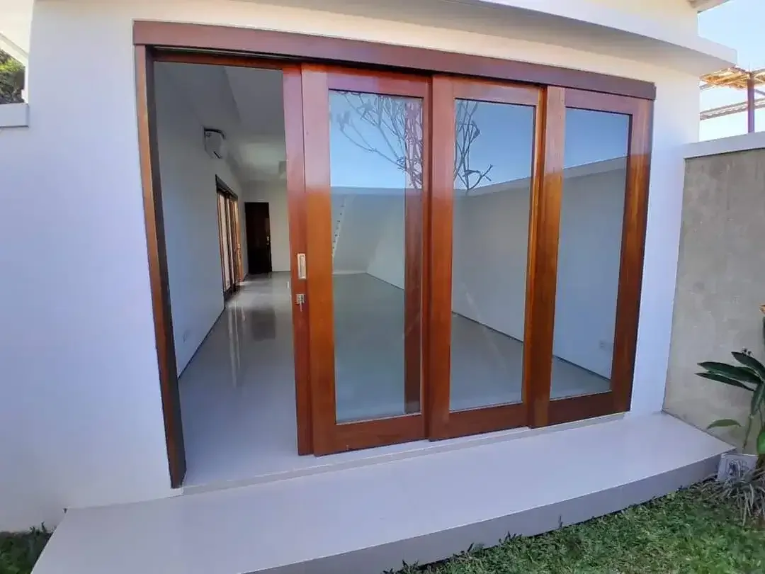 VILLA 3 BR FURNISHED KONDISI BARU LOKASI DEKAT PANTAI UNGASAN BALI - Image 8 of 10