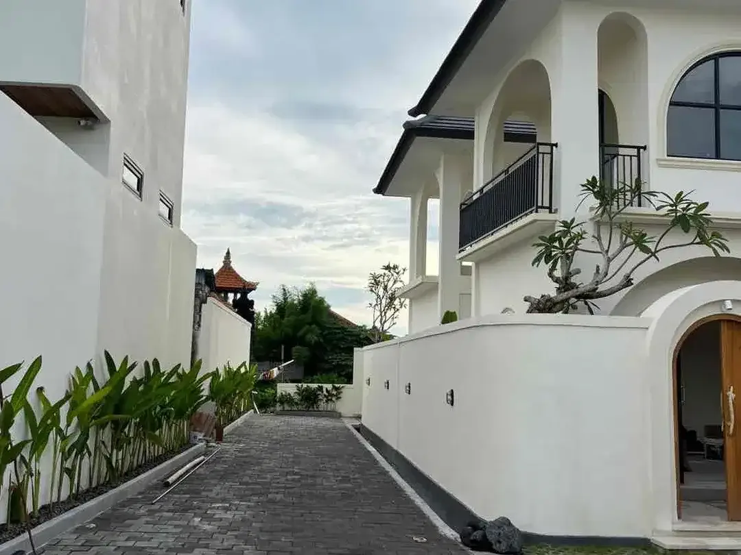 FOR SALE
2 Modern Villas
Canggu - Buduk - Image 5 of 10