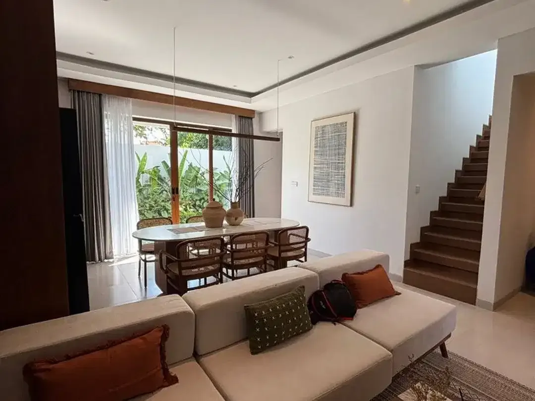 Villa desaign modern dan fasilitas lengkap Dijual, di Renon Denpasar - Image 3 of 10