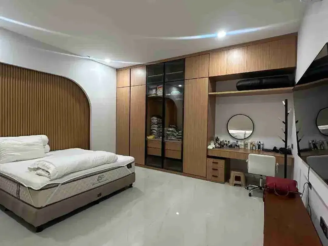 DIJUAL VILLA MODERN TROPIS 3 BR JIMBARAN BAWAH VIEW GWK DG SMART LOCk DOOR - Image 2 of 10
