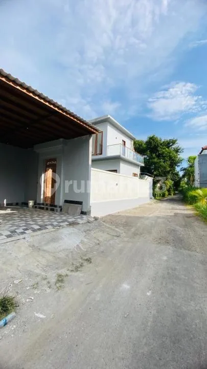 Villa Bangunan Baru Siap Huni Ada Pool Lokasi Strategis di Kutuh - Image 2 of 4