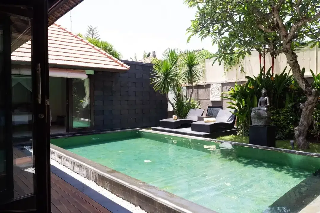 FOR SALE COZY 3 BR VILLA FOR SALE IN SEMINYAK-BALI - Image 9 of 10