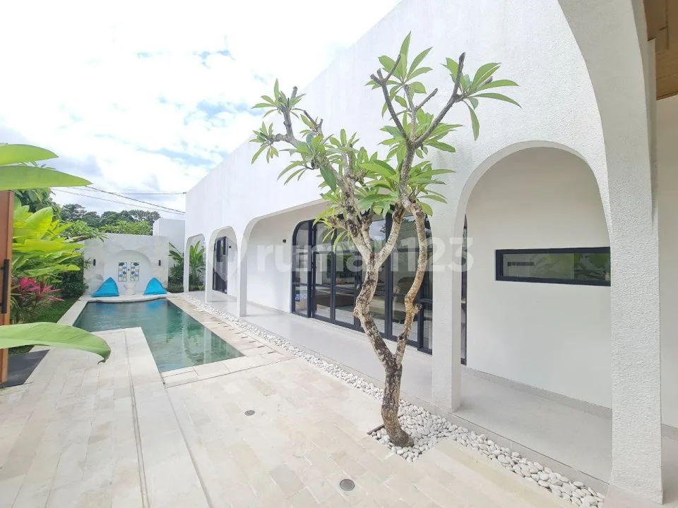 Modern Villa kelating Tabanan 2 bedrooms and vacant land - Image 1 of 4
