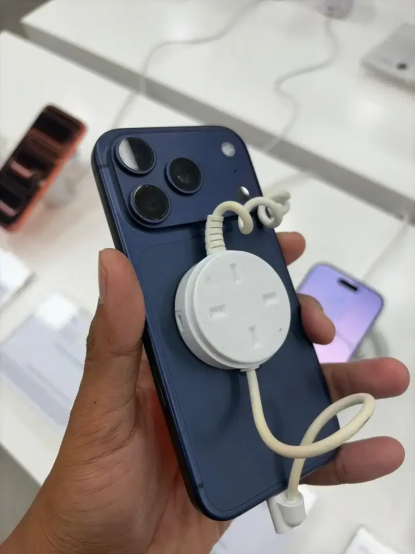 iPhone 17 Pro 256 GB iBox Transtudio Mall - Image 3 of 4
