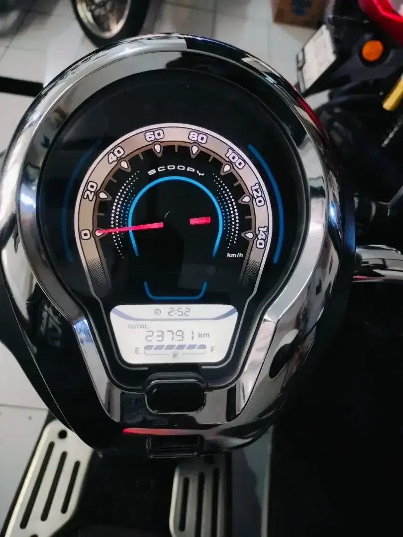 Scoopy prestige 2023 putih Deva motor - Image 8 of 8