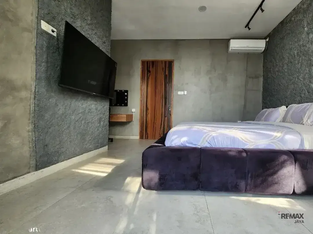 Rumah Eksklusif Full Furnished Dijual, di Kerobokan Kuta Area - Image 6 of 9