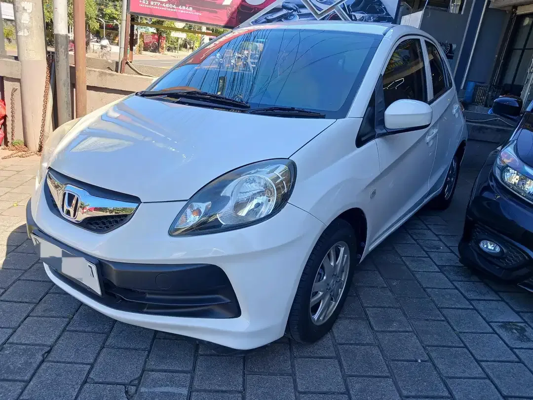 Honda Brio Satya 2013 Putih Bensin - Image 3 of 5