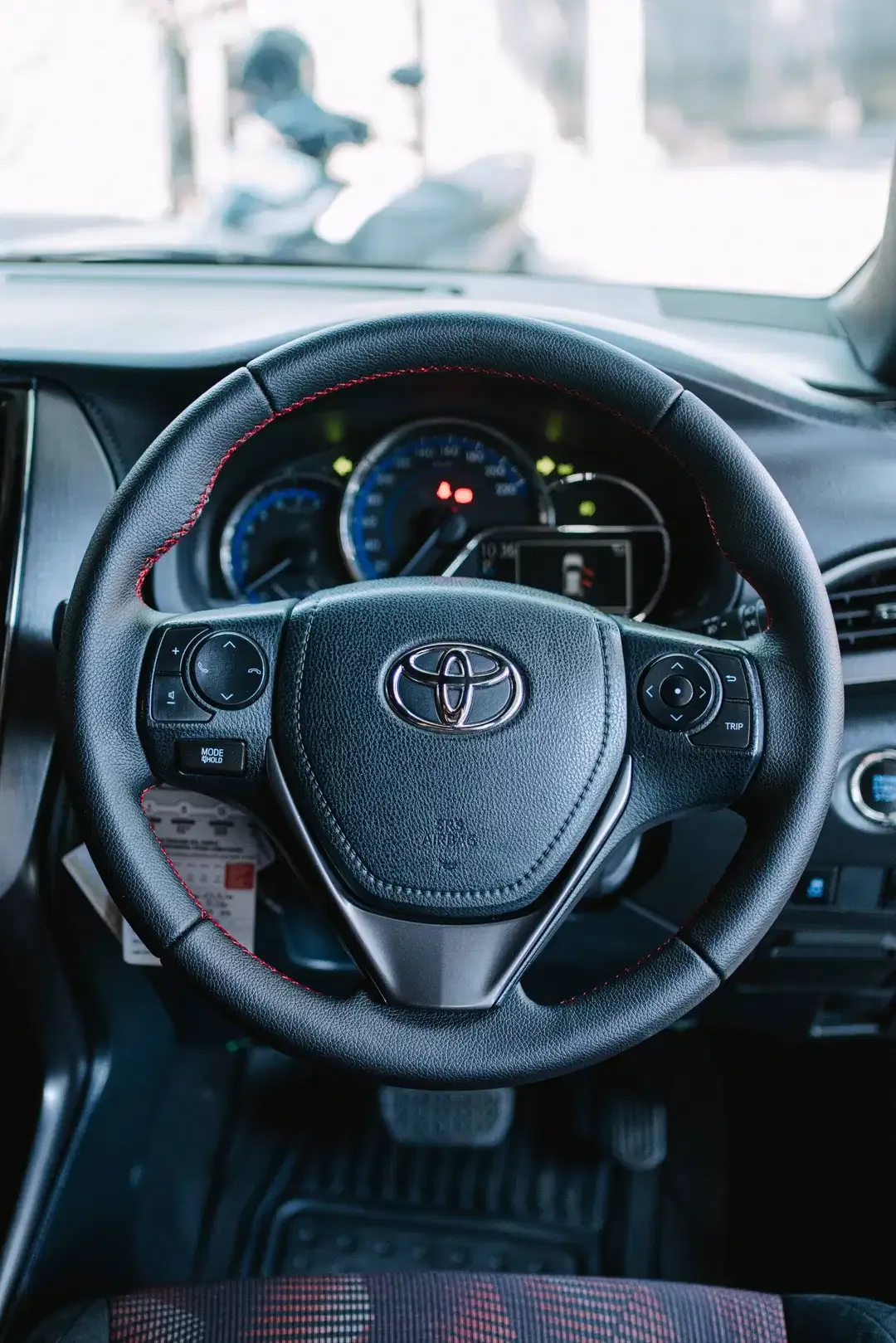 TOYOTA YARIS TRD SPORTIVO 1.5 AT 2021 - Image 6 of 10