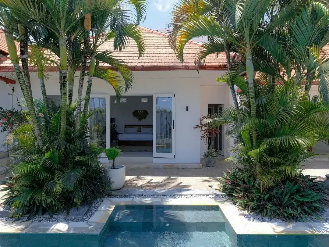 For Sale Leasehold - Modern style villa with views of green rice fields in Tumbak Bayuh - Image 3 of 10