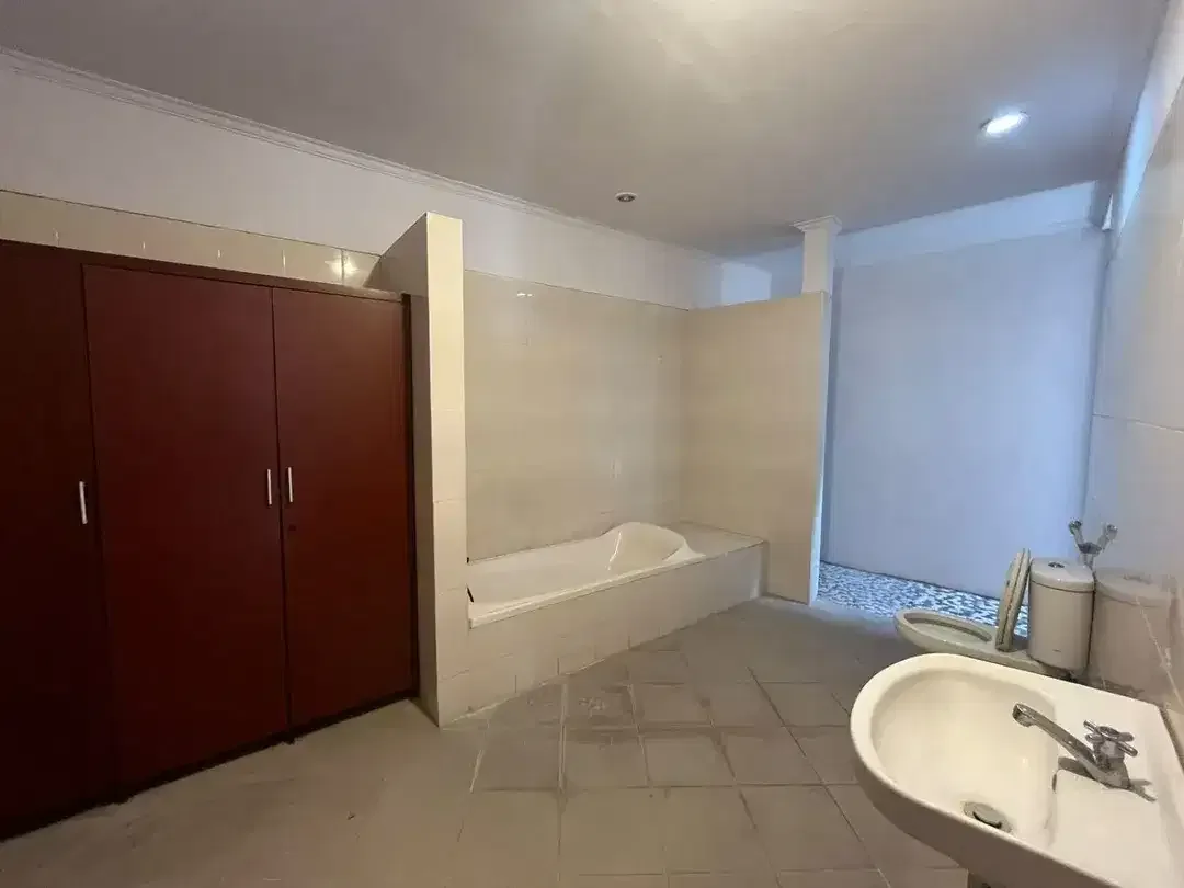 Semi-Furnished 2-Bedroom Villa For Rent In Umalas - Image 10 of 10