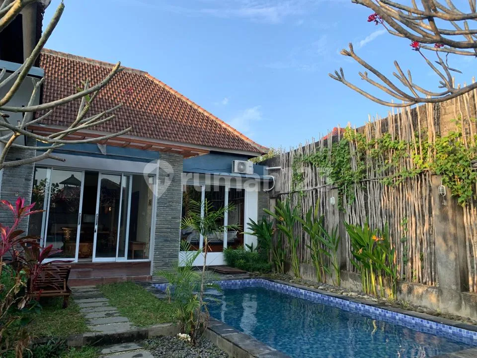 Villa 3br Sanur Furnish 350 Sqm Dekat Ke Beach (v39) - Image 1 of 4