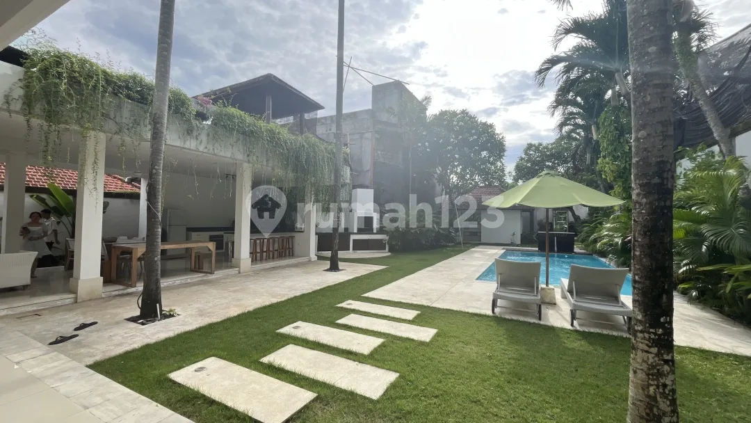 A Spacious 3 En-suite Bedrooms Villa In Brawa Canggu , 5 Mins Walking Distance To The Beach, - Image 2 of 4